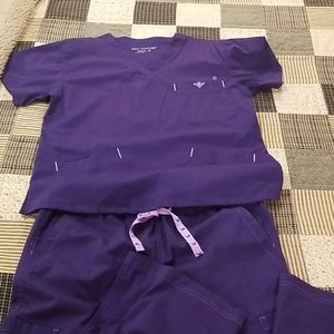 Med Couture scrub set